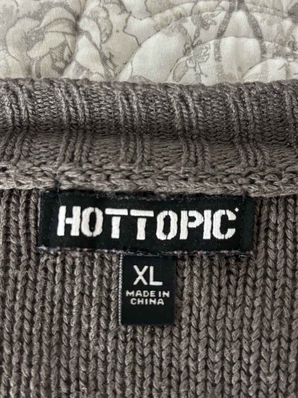 Hot Topic Ombre Black to Gray Draped Open-Front Knit Cardigan Woman XL - Picture 4 of 5